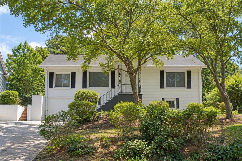 3160 Lake Avenue Property Photo 1
