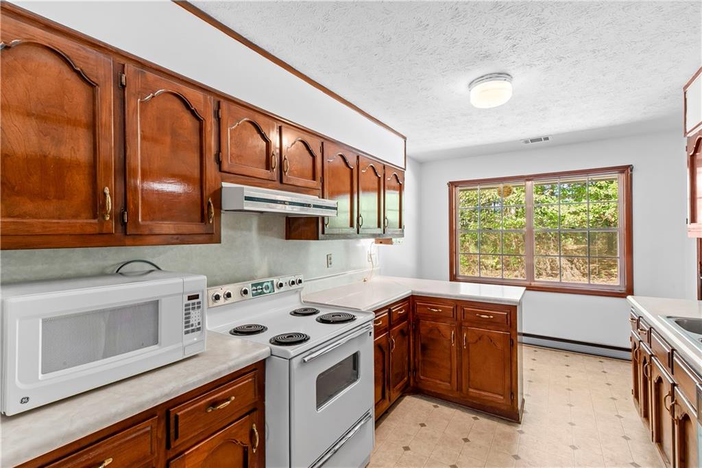 8375 Cedar Grove Road Property Photo 4