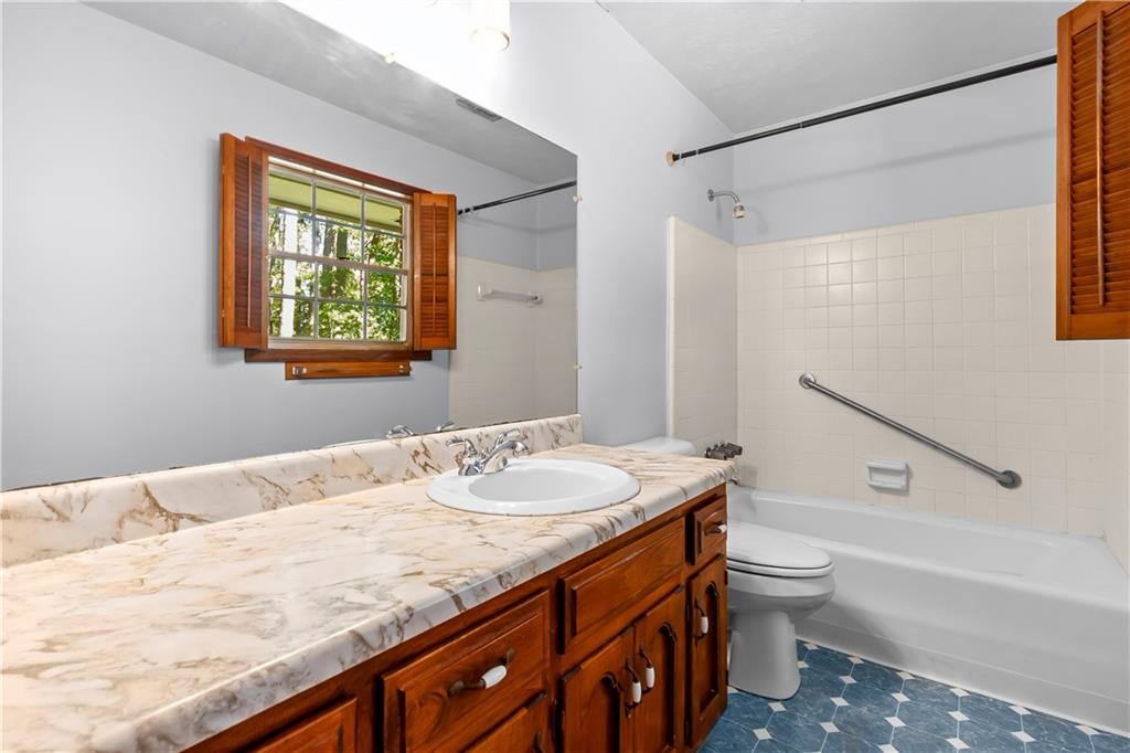 8375 Cedar Grove Road Property Photo 8