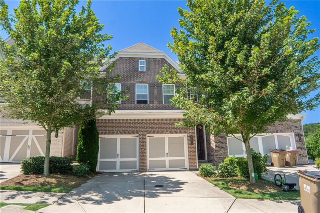 1302 Endicott Court Property Photo 1