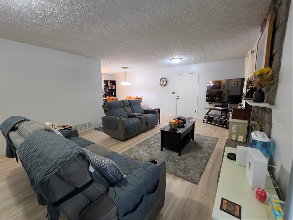 692 Talemwood Court Property Photo 3