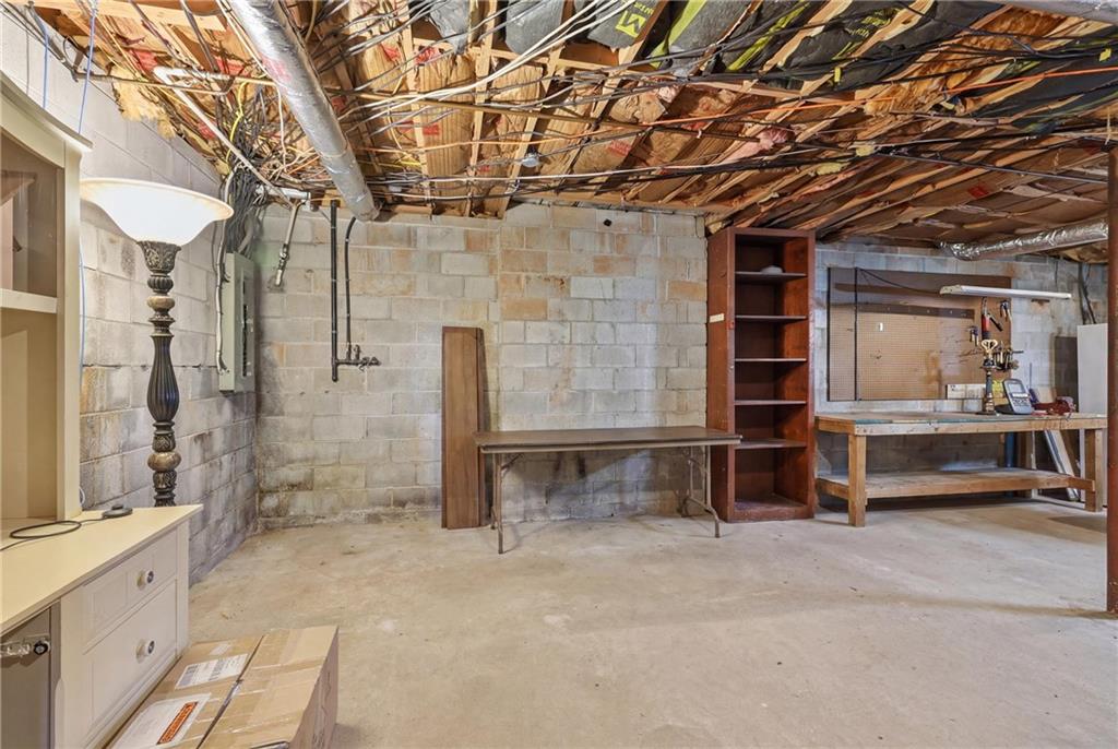 500 Ketron Drive Property Photo 29