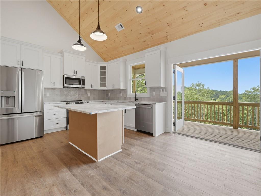 1521b Azure Lane Property Photo 9