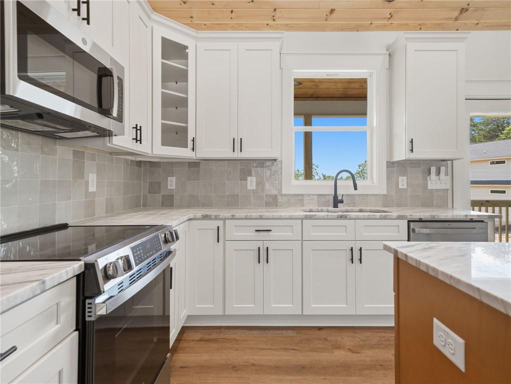 1521b Azure Lane Property Photo 11