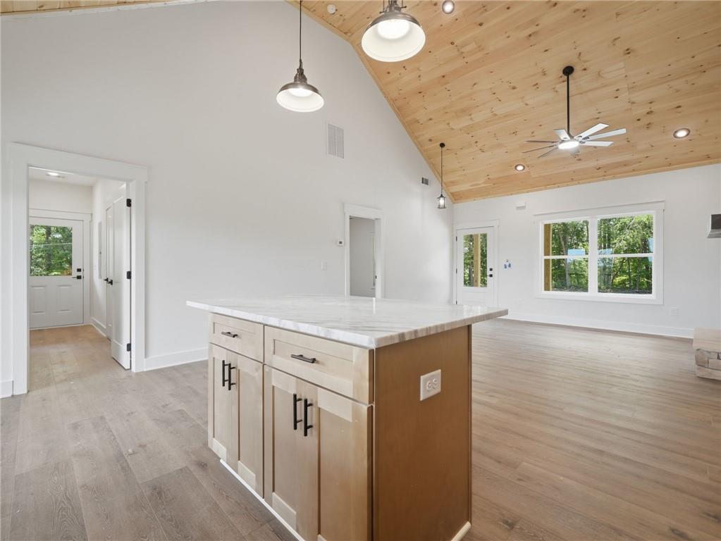 1521b Azure Lane Property Photo 13