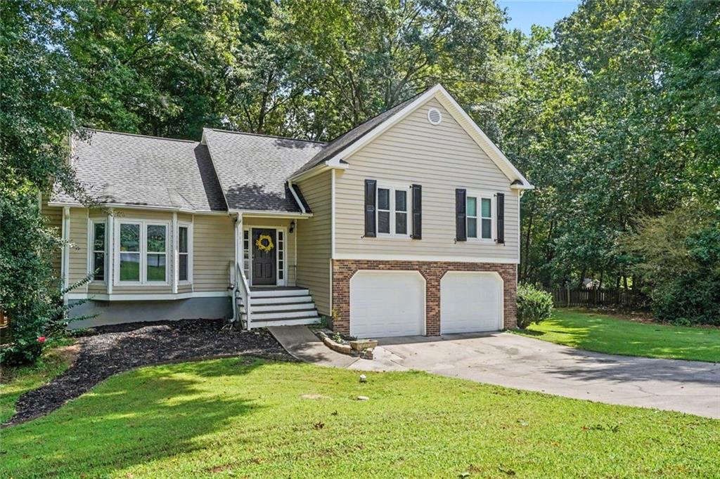 996 Miles Court Property Photo 1
