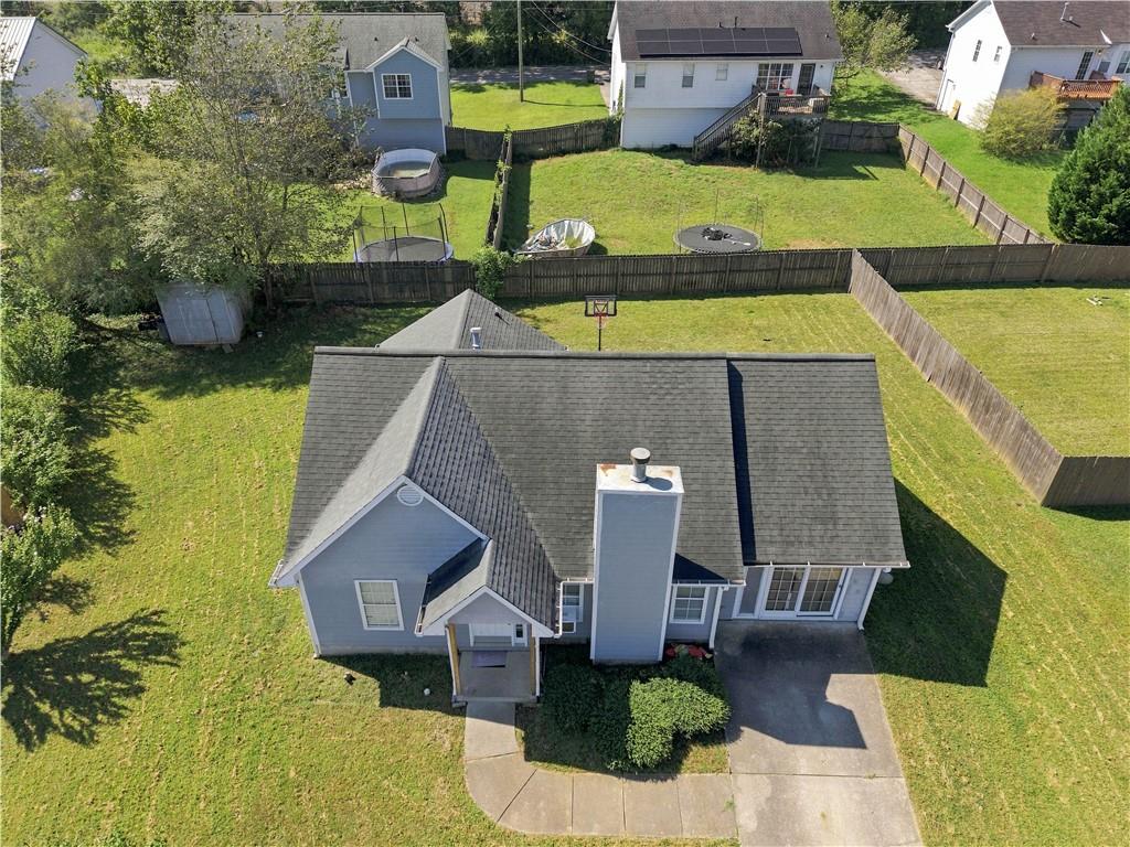 131 Nicole Circle Property Photo 3