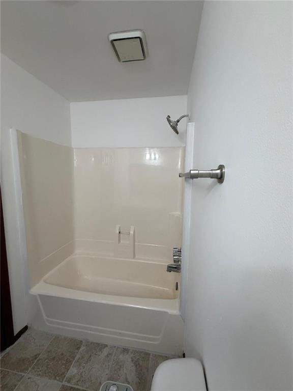 1702 Pine Tree Drive Property Photo 21