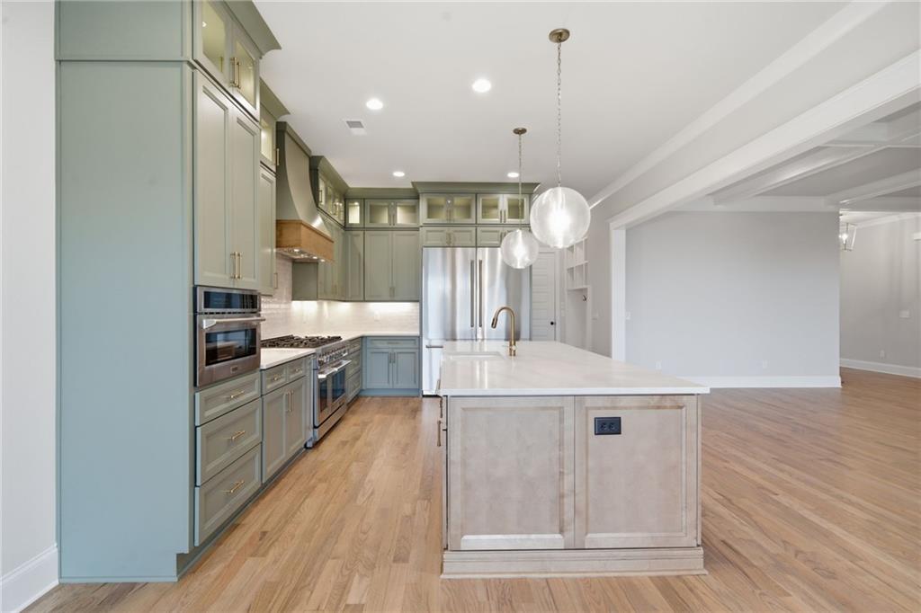 5352 Price Property Photo 28