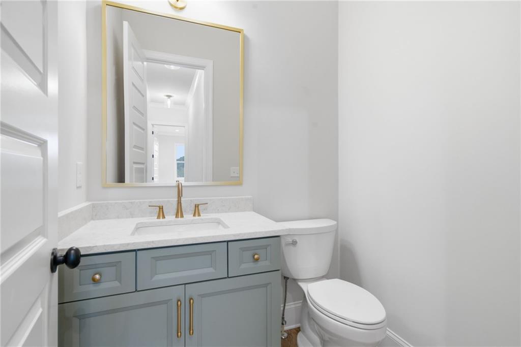 5352 Price Property Photo 36