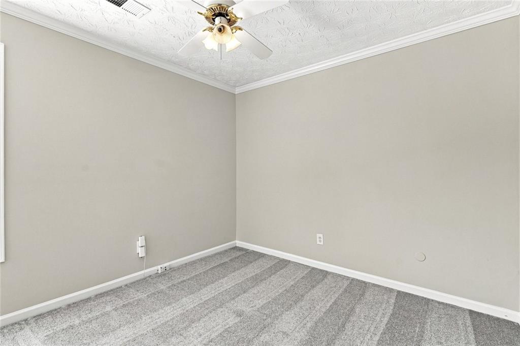 304 Waterfront Drive Property Photo 14