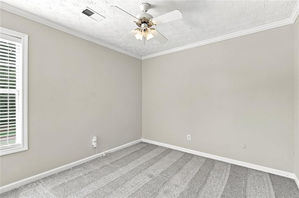 304 Waterfront Drive Property Photo 15