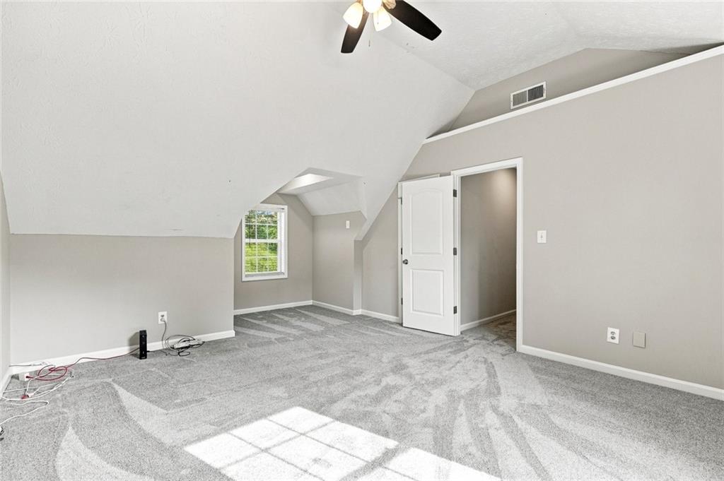 304 Waterfront Drive Property Photo 19