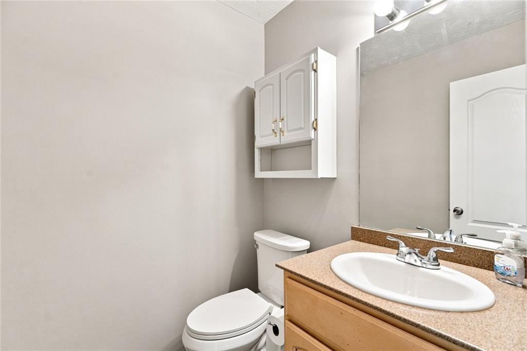 304 Waterfront Drive Property Photo 24