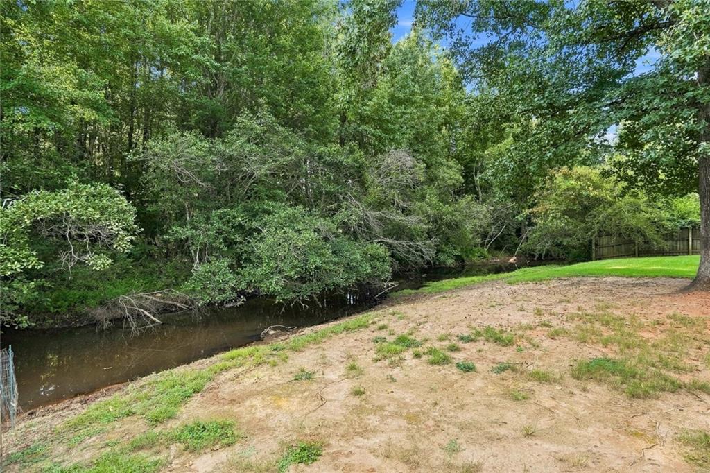 304 Waterfront Drive Property Photo 29