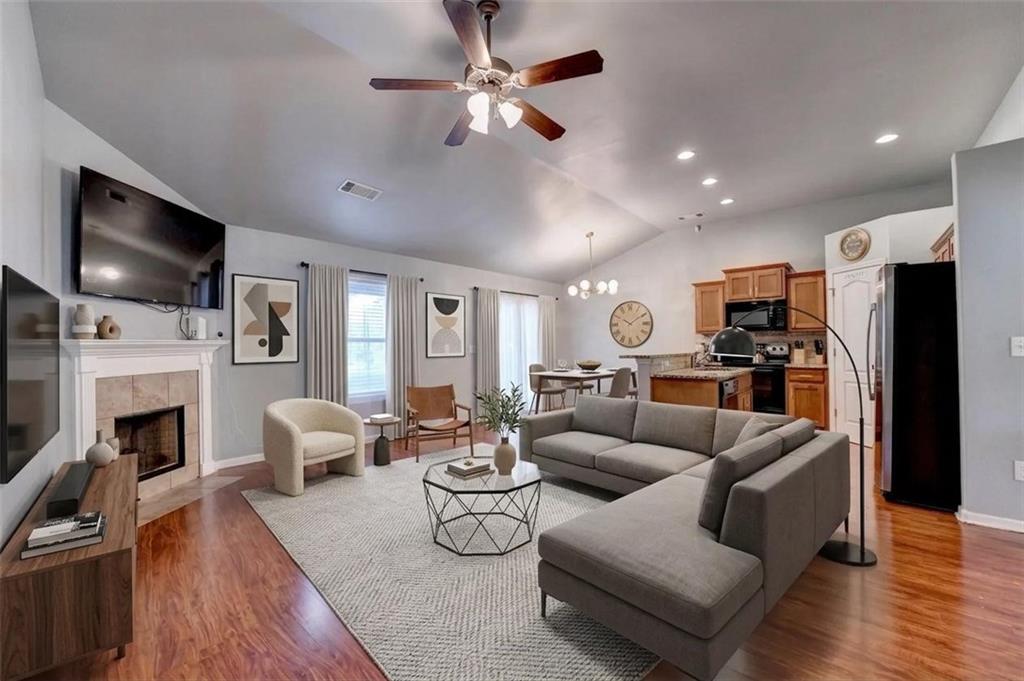 1605 Jessica Lane Property Photo 3