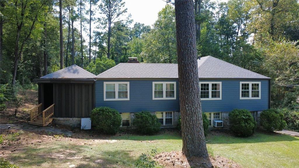 1276 Woods Circle Ne Property Photo 1