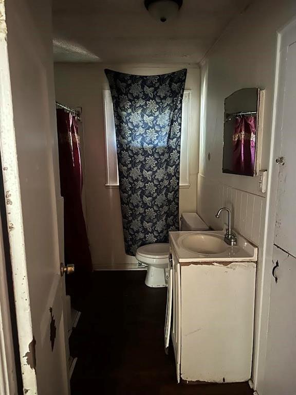 539 Grenada Terrace Property Photo 4