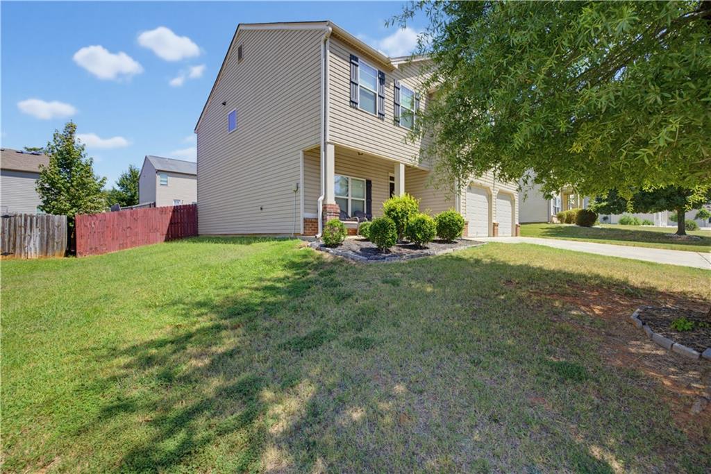 346 Lamont Lane Property Photo 3