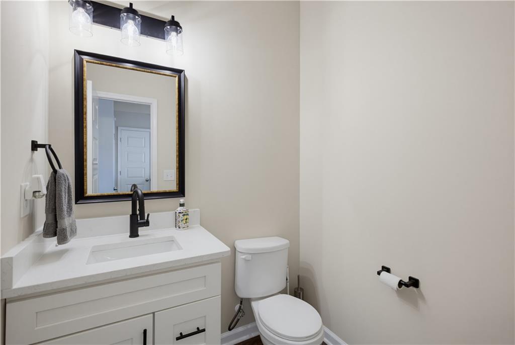 346 Lamont Lane Property Photo 18