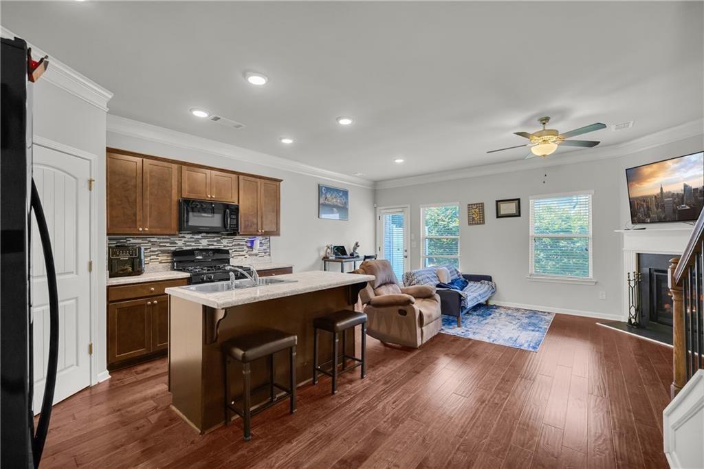 1735 Snapping Court Property Photo 7