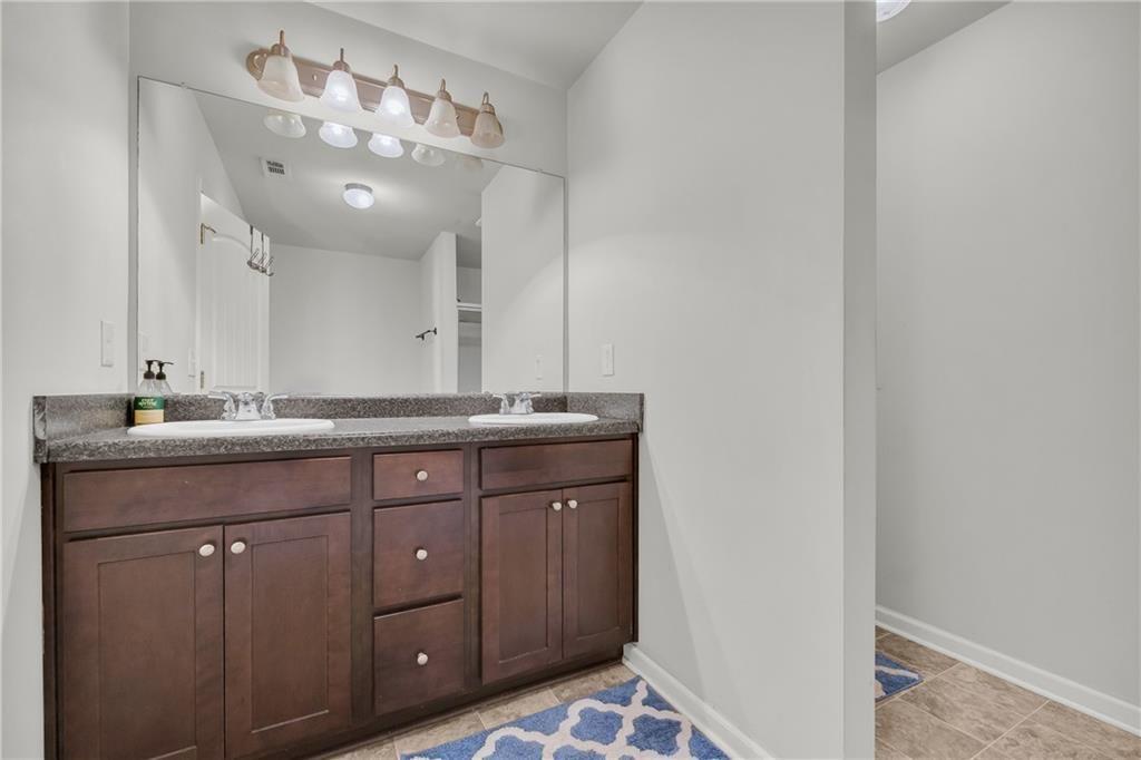 1735 Snapping Court Property Photo 10