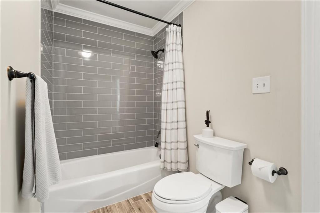 4512 Woodhaven Ne Property Photo 19