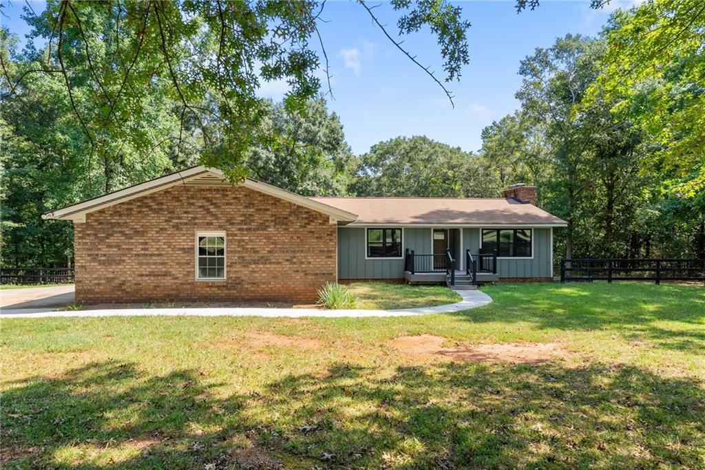1556 Fred Goss Road Property Photo 1