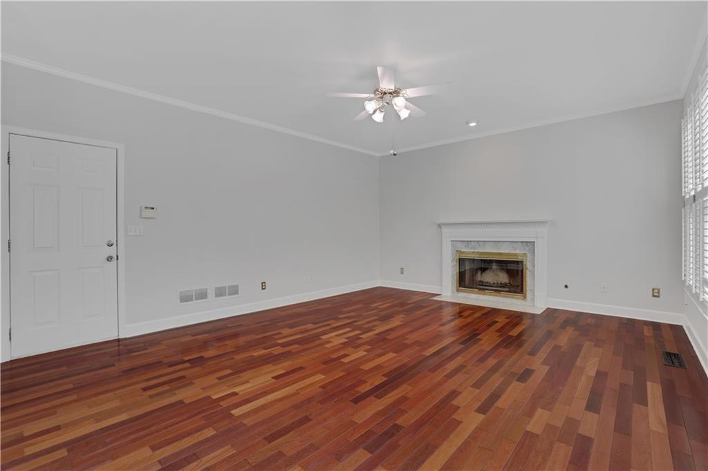 2395 Devon Leigh Walk Property Photo 16