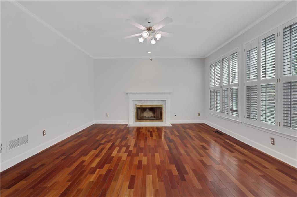 2395 Devon Leigh Walk Property Photo 17