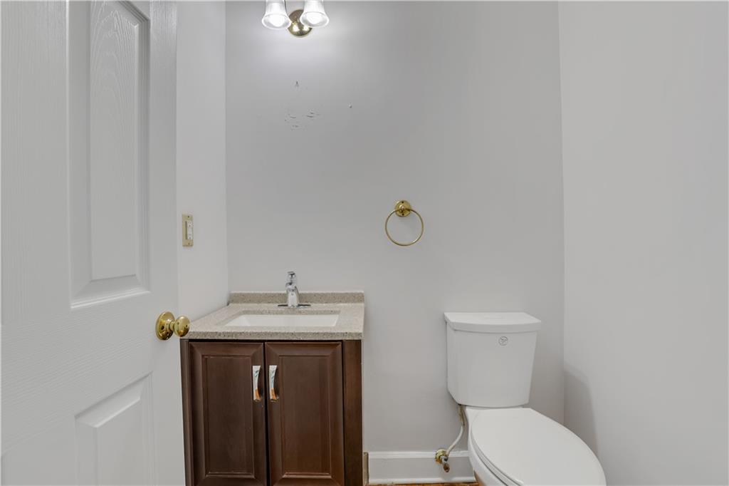 2395 Devon Leigh Walk Property Photo 21
