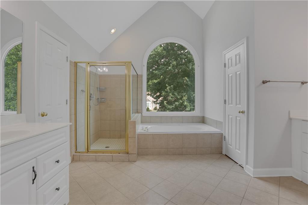 2395 Devon Leigh Walk Property Photo 27