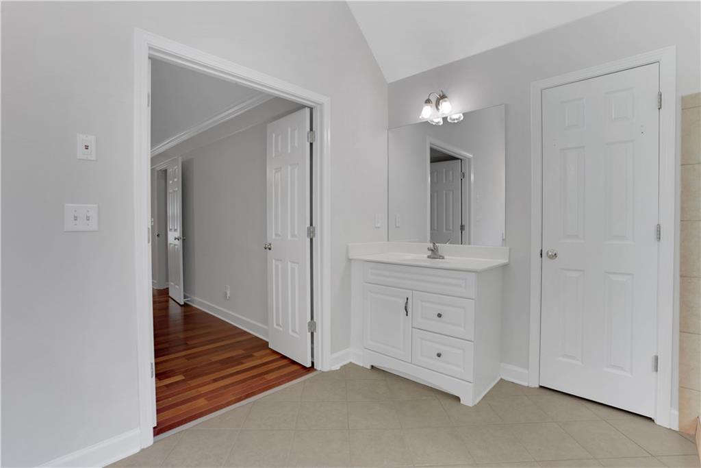 2395 Devon Leigh Walk Property Photo 30