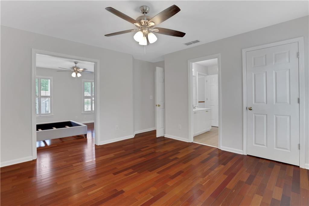 2395 Devon Leigh Walk Property Photo 32