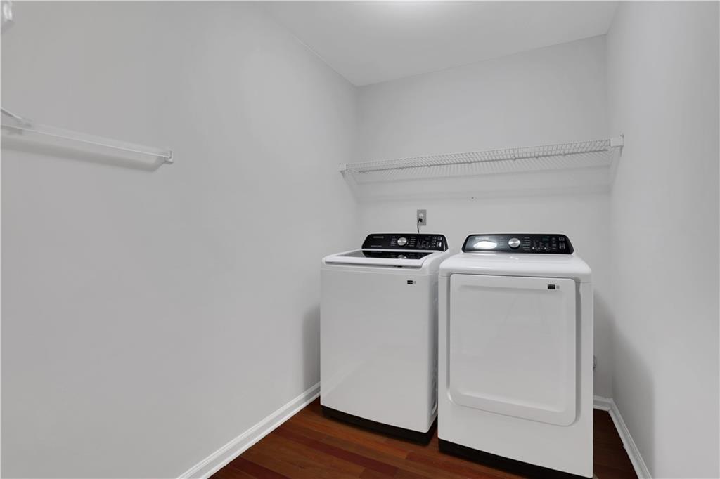 2395 Devon Leigh Walk Property Photo 38