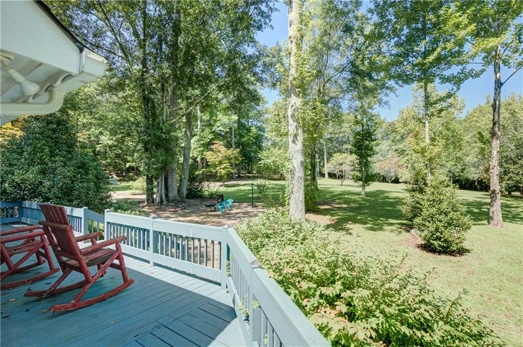 215 Wessmanor Drive Property Photo 8