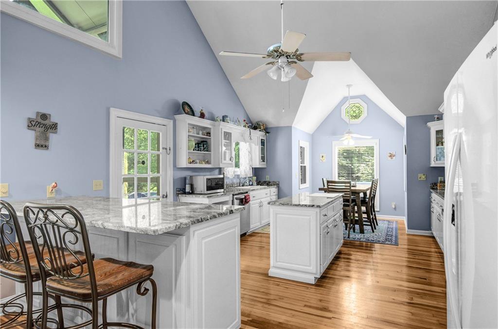 215 Wessmanor Drive Property Photo 13