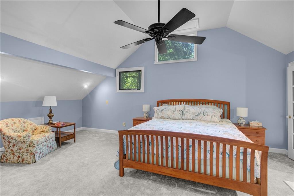 215 Wessmanor Drive Property Photo 30