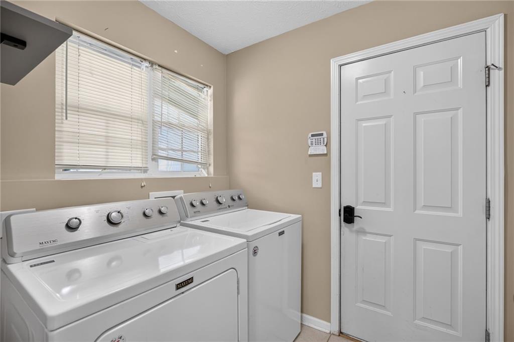 112 Governor Lane Property Photo 24