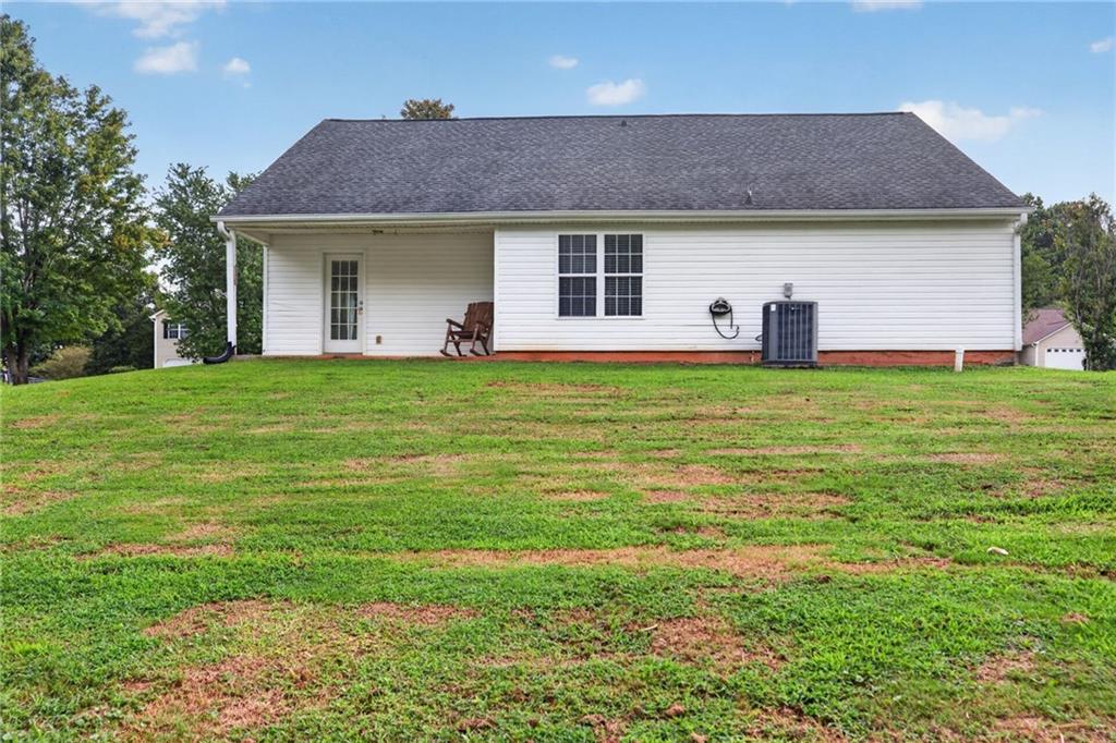 112 Governor Lane Property Photo 26