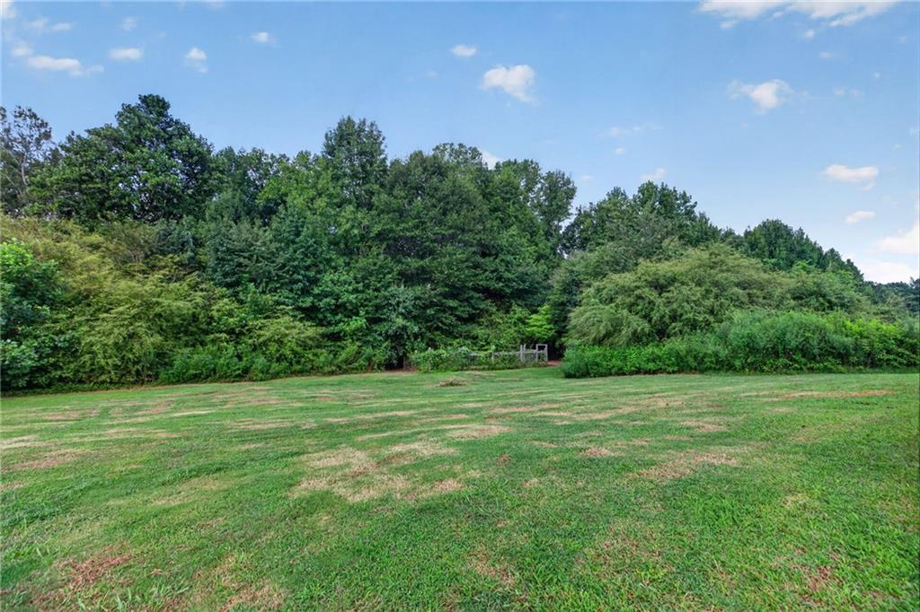 112 Governor Lane Property Photo 27