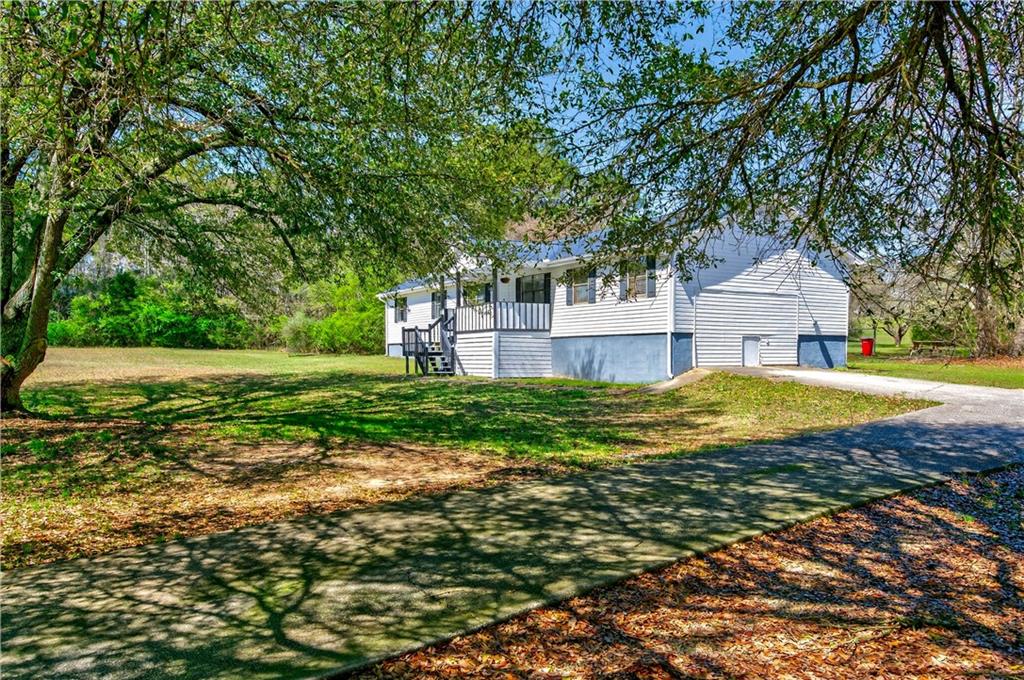 5 Hearthstone Drive Property Photo 3