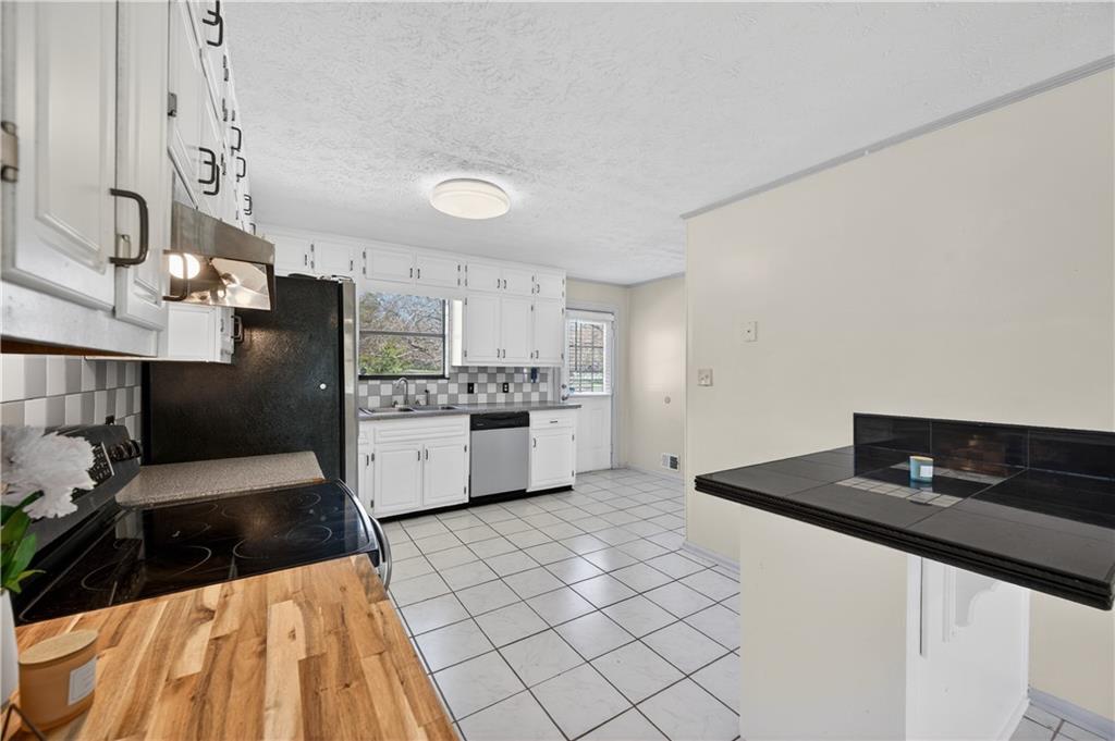 5 Hearthstone Drive Property Photo 20