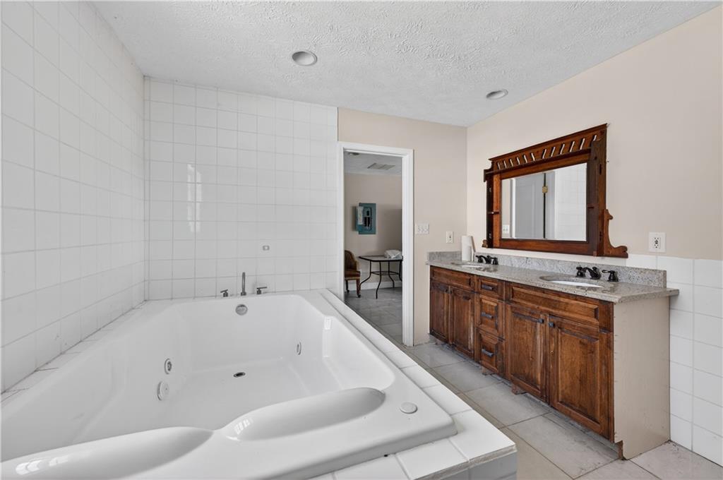 5 Hearthstone Drive Property Photo 40
