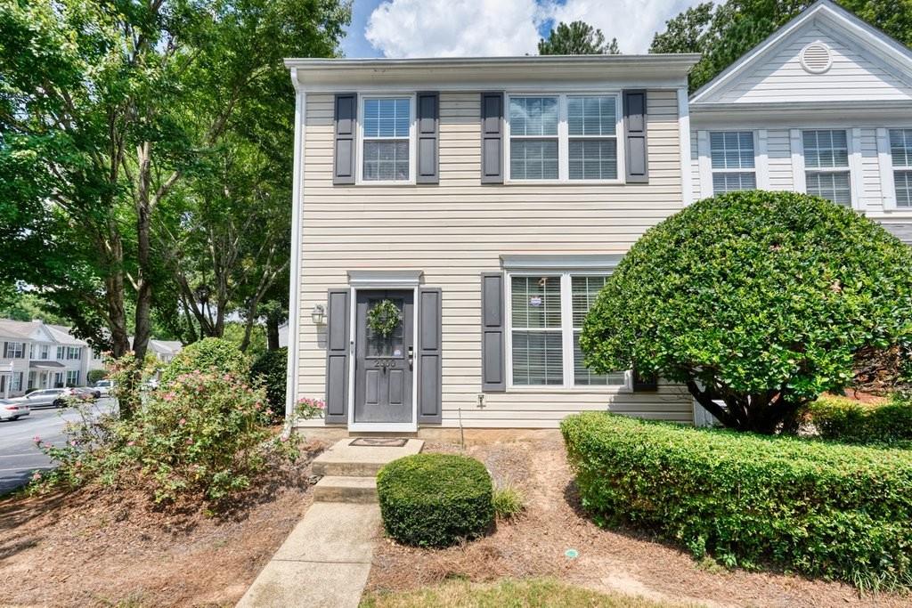 2000 Whitestone Place Property Photo 1