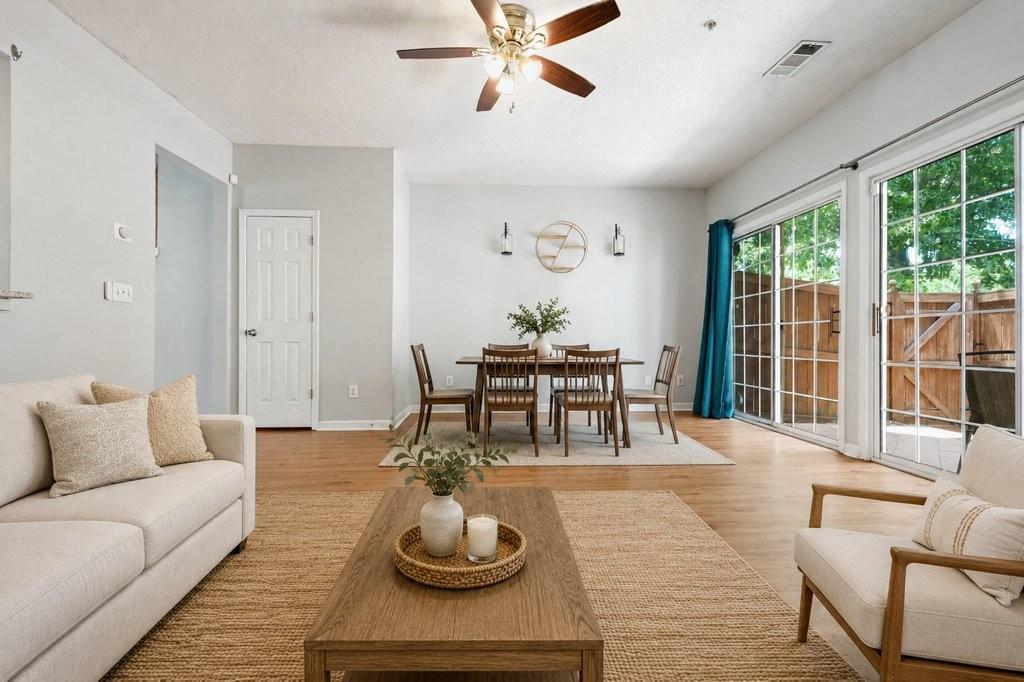 2000 Whitestone Place Property Photo 6