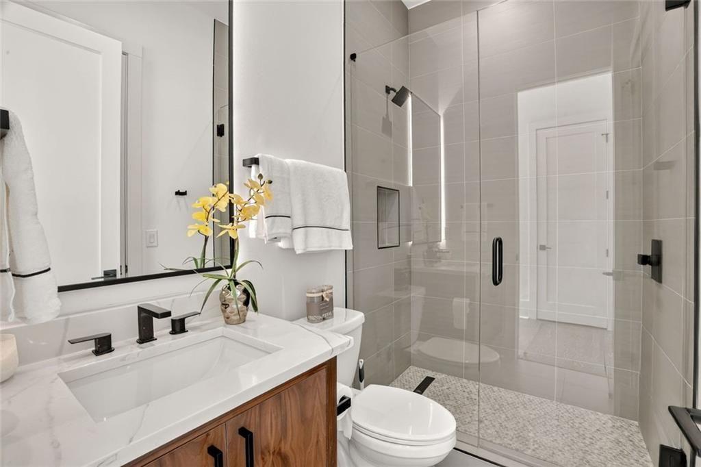 1192 Bernadette Lane Ne Property Photo 21