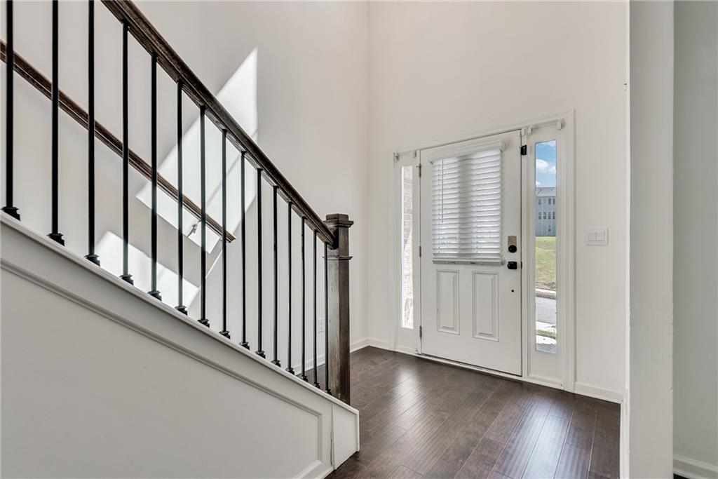 1440 Trident Maple Property Photo 4