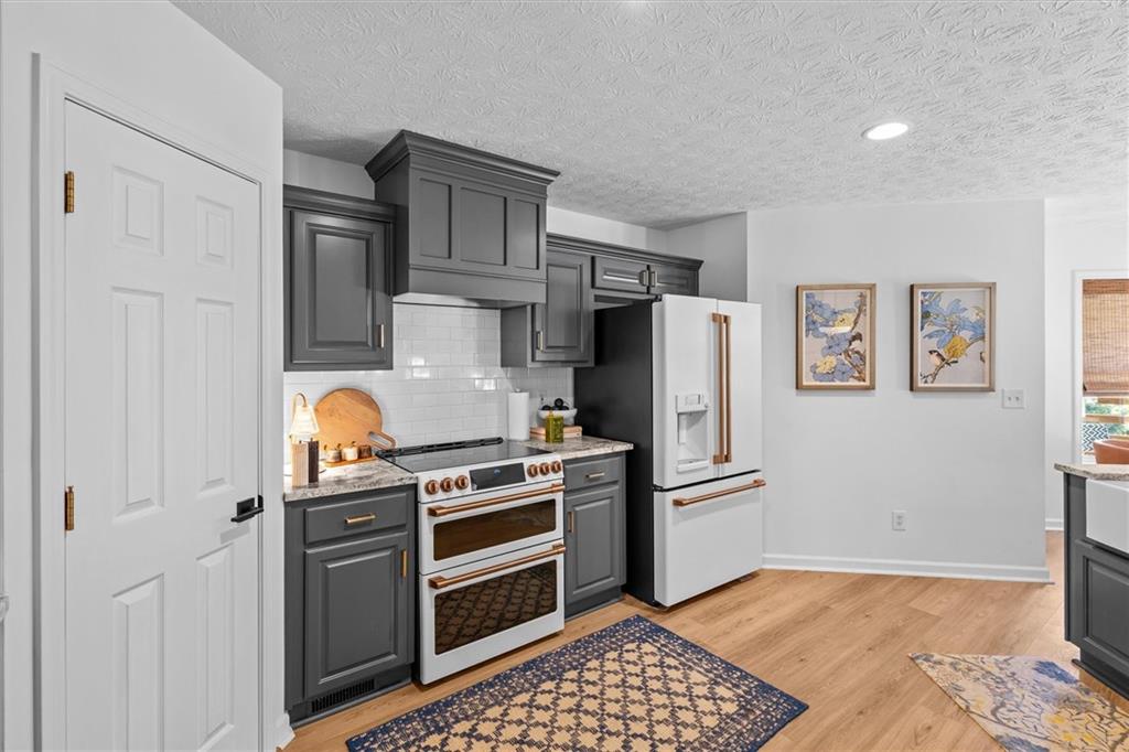 7828208 Property Photo 18