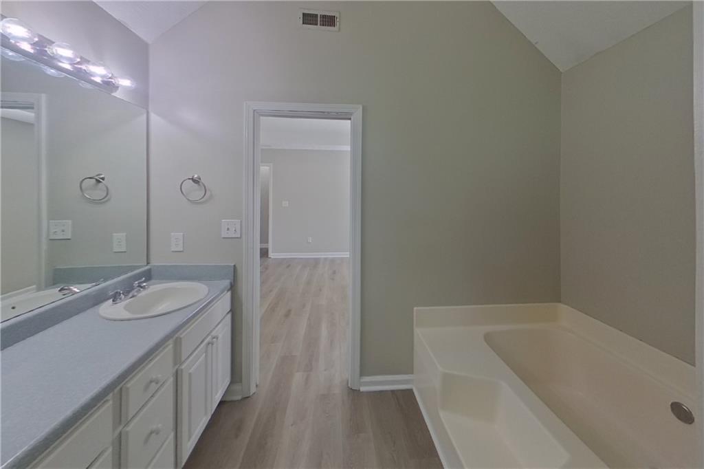 7828278 Property Photo 9